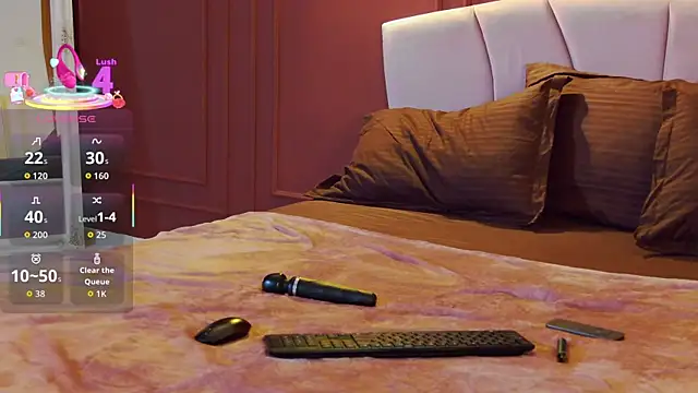 Snapshot of Olivia_Haze chatting on 10.06.25 Olivia Haze online show from 10.06.25