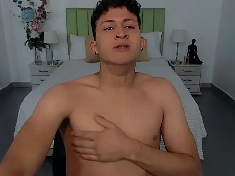 Axel savage online show from 09.17.25