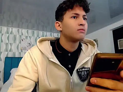 Axel savage online show from 09.18.25