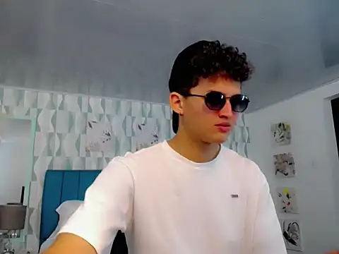 Axel savage online show from 09.26.25