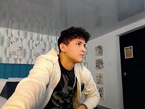 Axel savage online show from 10.04.25