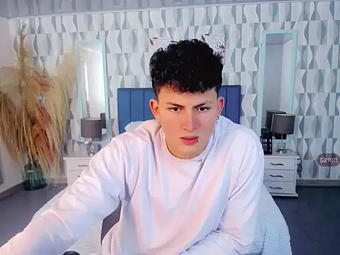 Axel savage online show from 10.15.25