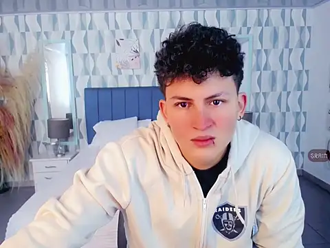 Axel savage online show from 10.18.25