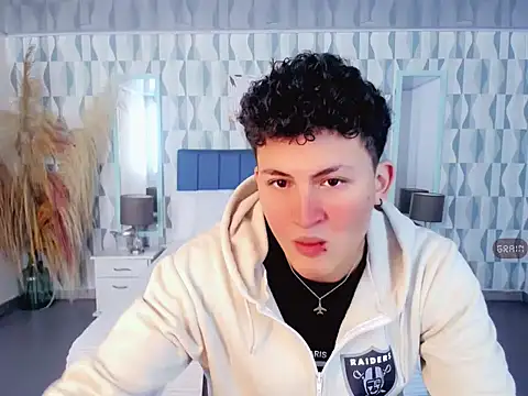 Axel savage online show from 10.22.25