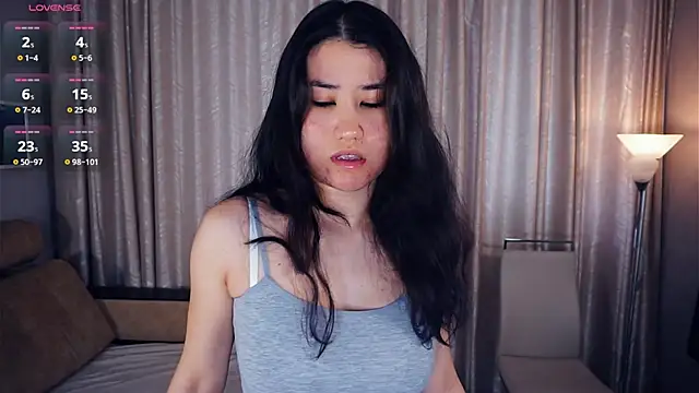 DebrahJungels online show from 10.15.25