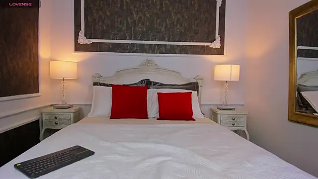 SharonBonet online show from 10.21.25