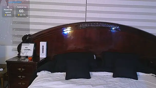 Snapshot of Lia_Teen chatting on 09.18.25 Lia Teen online show from 09.18.25