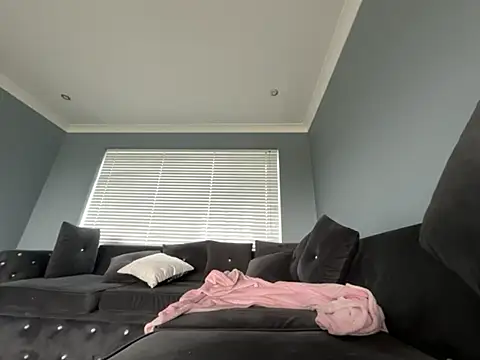 petitelucyXoxx online show from 05.17.26