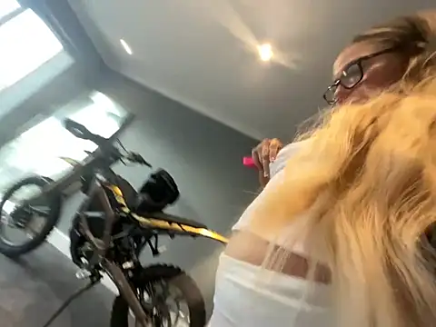 petitelucyXoxx online show from 06.19.26