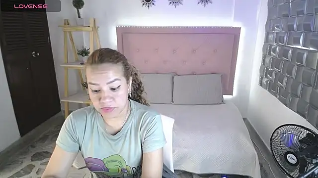 Dulce  Lovee online show from 11.13.25