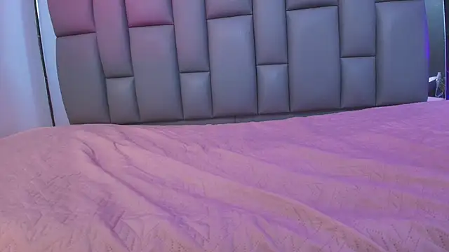 kissme luna online show from 10.04.25