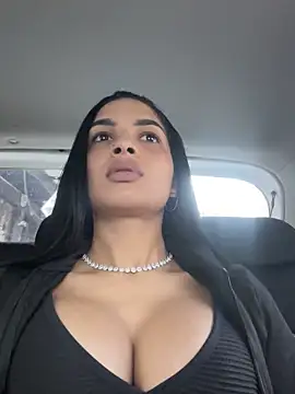 Snapshot of Miaa_Gomez chatting on 10.18.25 Miaa Gomez online show from 10.18.25