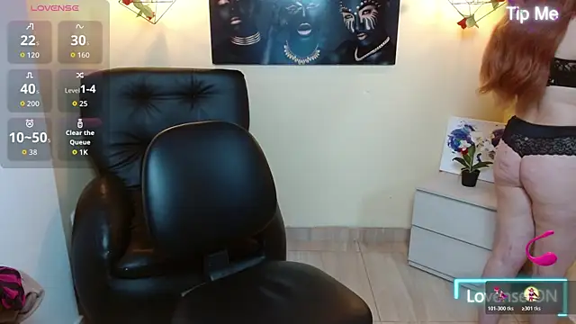 Bom BomXX online show from 11.30.25