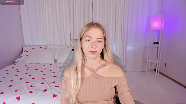 Snapshot of Susan_Mimi chatting on 09.24.25 Susan Mimi online show from 09.24.25