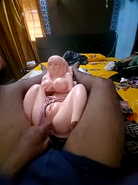 Loverboirahull online show from 09.15.25