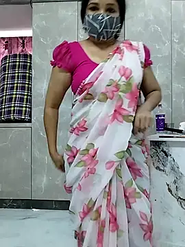 Girl 071 online show from 10.28.25