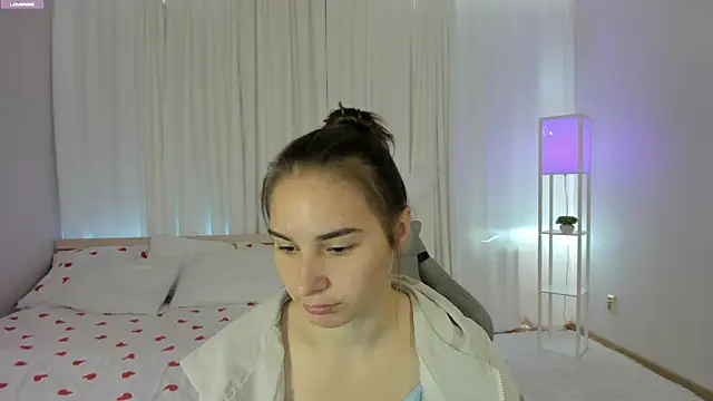 SeraphineClark online show from 09.30.25