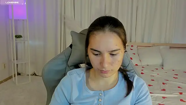 SeraphineClark online show from 10.04.25