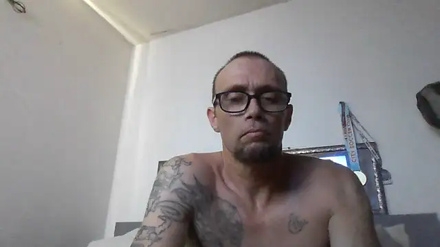 Snapshot of Nocturnal_Eros chatting on 06.14.26 Nocturnal Eros online show from 06.14.26
