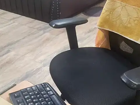 Snapshot of ZoroArcher chatting on 09.18.25 ZoroArcher online show from 09.18.25