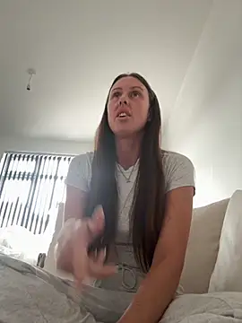LouiseLexi online show from 09.15.25