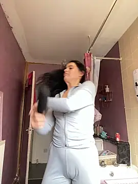 Camwithchlox online show from 09.19.25