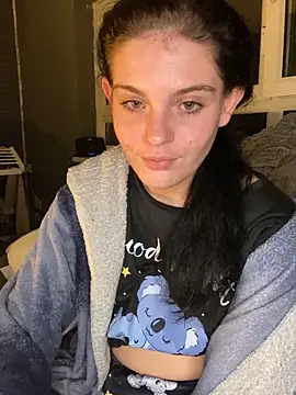 Camwithchlox online show from 10.22.25