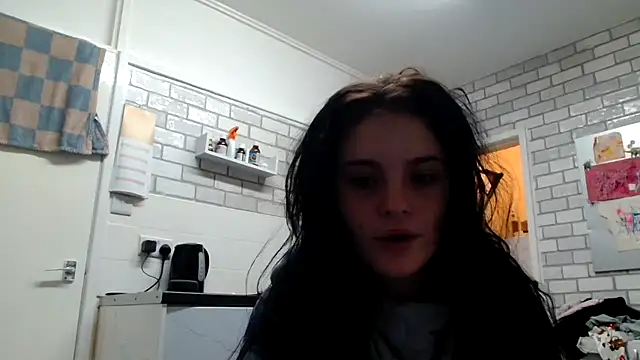 Camwithchlox online show from 10.27.25