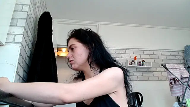 Camwithchlox online show from 10.29.25