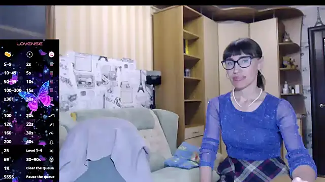 Two Sisters online show from 09.13.25