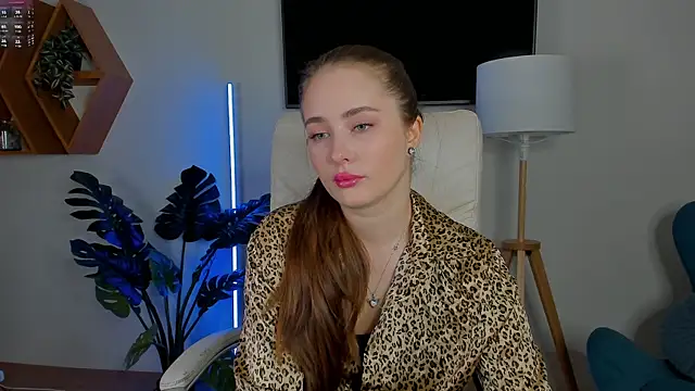 Snapshot of Sweet__Amily chatting on 10.17.25 Sweet Amily online show from 10.17.25