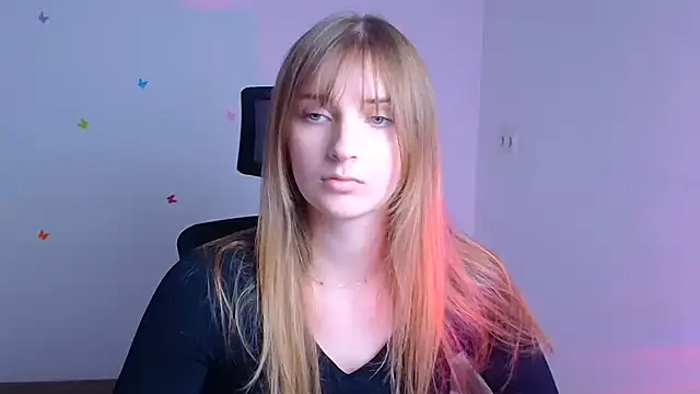 Snapshot of NeyliDream chatting on 10.06.25 NeyliDream online show from 10.06.25