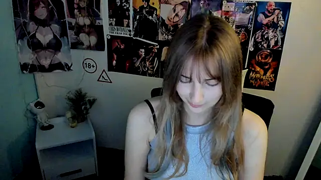 Snapshot of NeyliDream chatting on 10.20.25 NeyliDream online show from 10.20.25