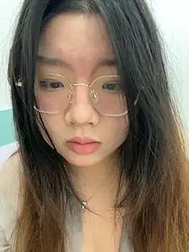 Snapshot of xxwang20 chatting on 10.15.25 xxwang20 online show from 10.15.25