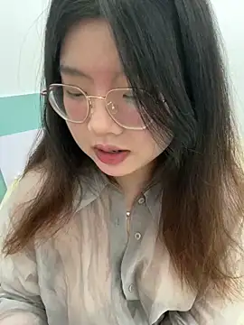 Snapshot of xxwang20 chatting on 10.18.25 xxwang20 online show from 10.18.25