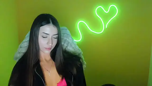 Snapshot of AlisaBubbles chatting on 10.31.25 AlisaBubbles online show from 10.31.25