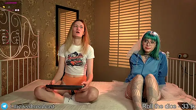 Snapshot of lilian_sin chatting on 11.07.25 lilian sin online show from 11.07.25