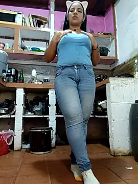 girlpee online show from 12.19.25