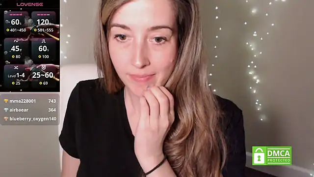 Snapshot of SuggestiveBehavior chatting on 10.25.25 SuggestiveBehavior online show from 10.25.25