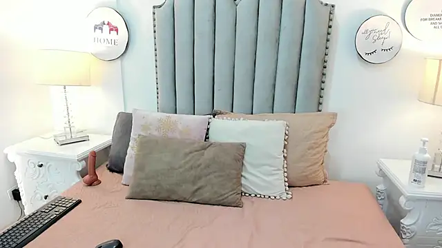 CherryVelvet19 online show from 10.18.25