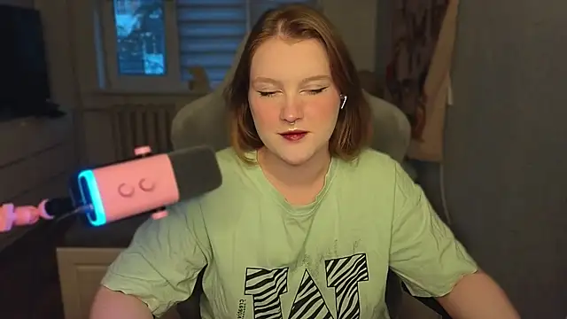 OliviaBlade online show from 10.02.25