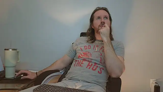 AlbinoAdonis online show from 04.21.26