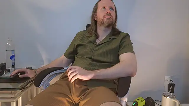 AlbinoAdonis online show from 04.28.26