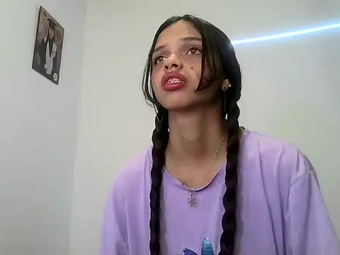 lucy babyy online show from 10.13.25