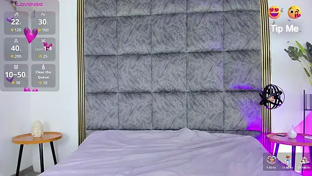 Snapshot of IvannaaVega chatting on 10.02.25 IvannaaVega online show from 10.02.25