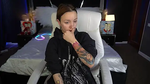 Snapshot of FoxyMayy chatting on 02.22.26 FoxyMayy online show from 02.22.26