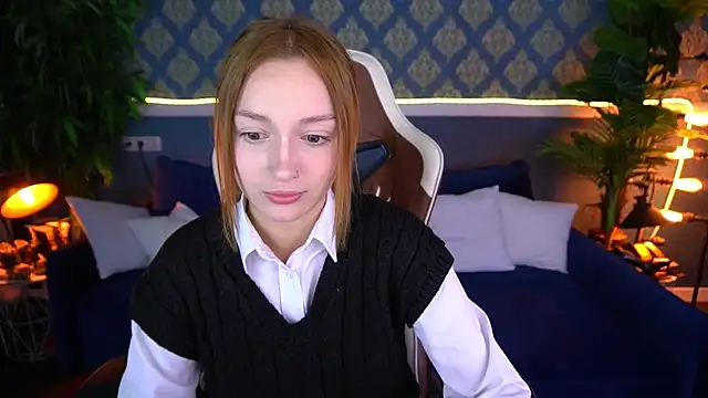 Snapshot of FoxyMayy chatting on 07.10.26 FoxyMayy online show from 07.10.26