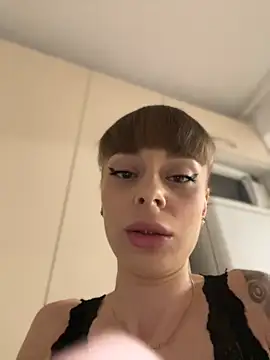 BabyBee  online show from 10.07.25