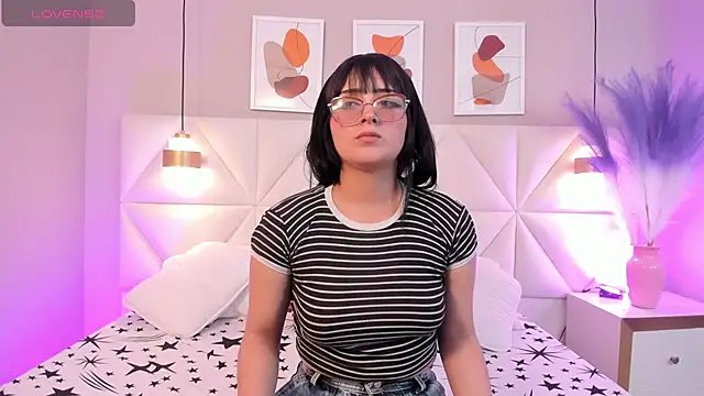 Snapshot of Adara__carter_ chatting on 09.20.25 Adara carter online show from 09.20.25