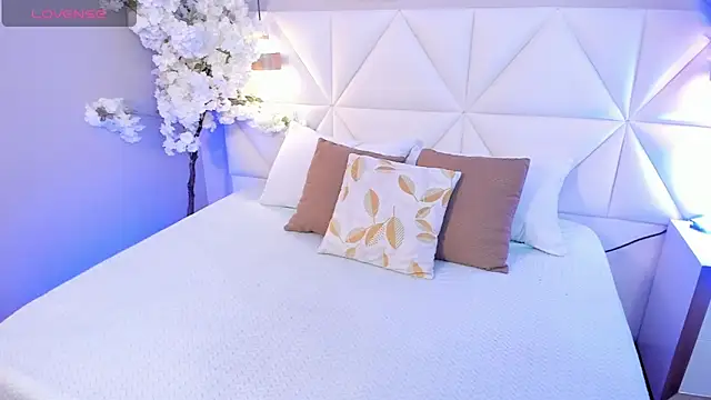 Snapshot of Adara__carter_ chatting on 10.08.25 Adara carter online show from 10.08.25